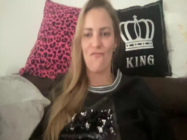 Live sex webcam photo for AnnaDiamond1 #287889187