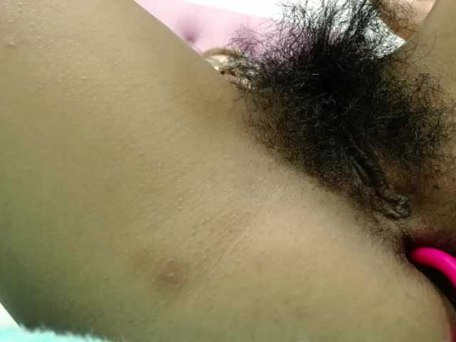 Live sex webcam photo for SweetBarbie #240940796