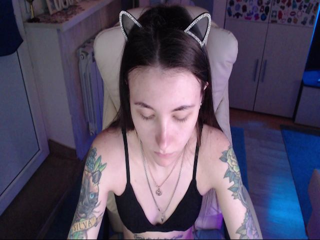 Live sex webcam photo for KeyshaLush #256769124