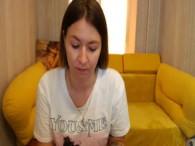 Live sex webcam photo for Emmillia #264965969