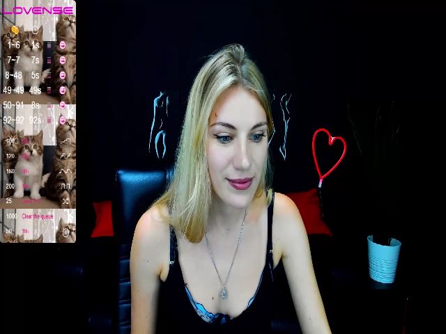 Live sex webcam photo for LiliManchest #262713554