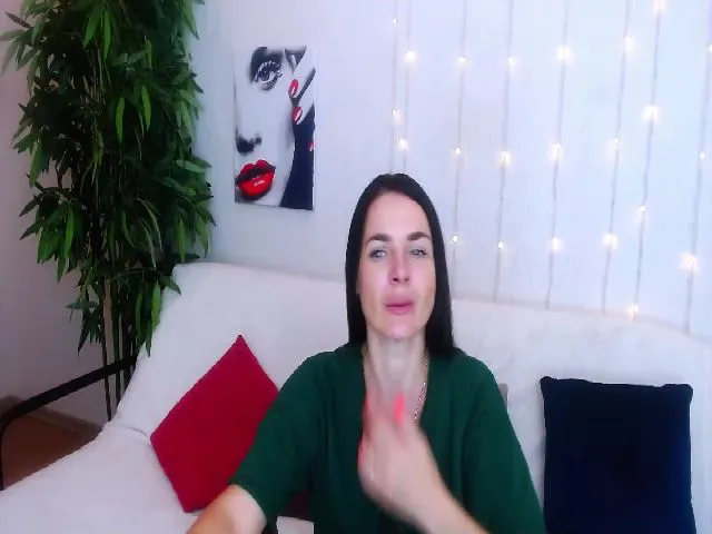 Live sex webcam photo for Laura_Smith #263627387