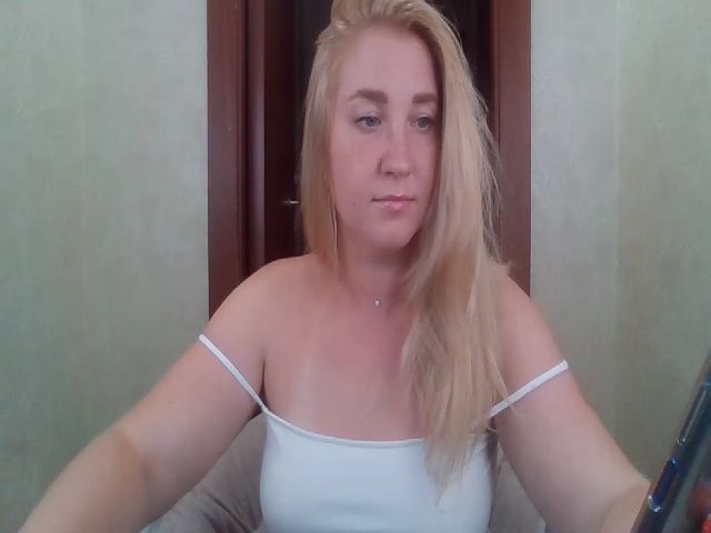 Live sex webcam photo for Ollydoll1 #259616713