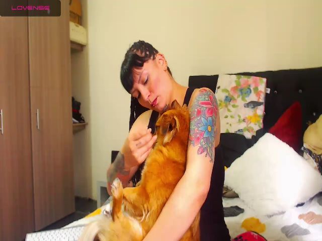 Live sex webcam photo for Catabrown #254526655