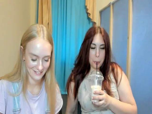 Live sex webcam photo for BeautiAmber #261191355
