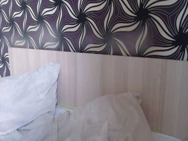 Live sex webcam photo for MilenaDivine #256240301