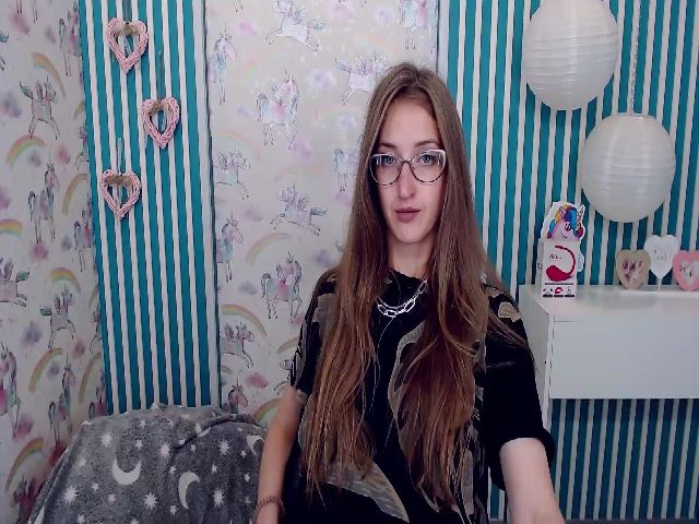 Live sex webcam photo for JennyLovelyS #265456332