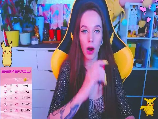 Live sex webcam photo for JinjerMoon #253826467