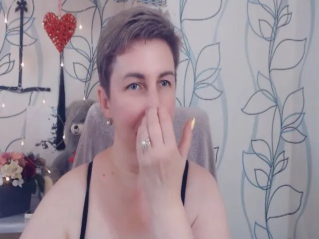 Live sex webcam photo for DepravedMadam #255839448