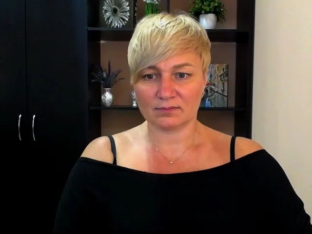 Live sex webcam photo for KailyMey #253842034