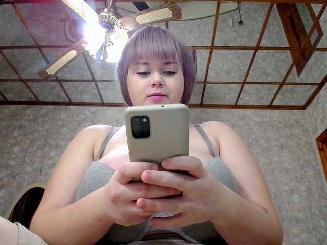 Live sex webcam photo for MaryBerryXO #241360906