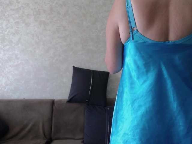 Live sex webcam photo for MomKsenia #251785167