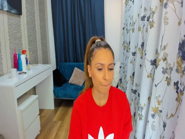 Live sex webcam photo for JessyJ_ #261252516