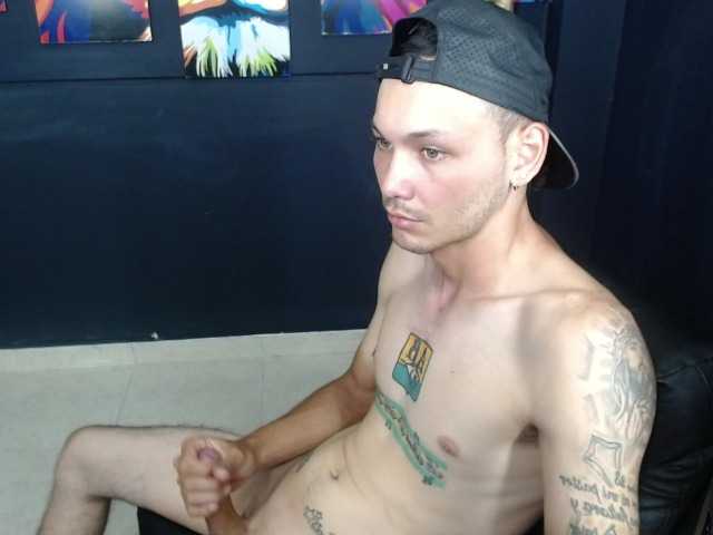 Live sex webcam photo for WONDERCOUPLEE #249707019