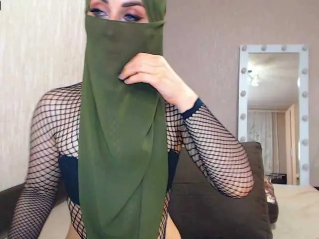 Live sex webcam photo for Blue-Eyes1 #258777692