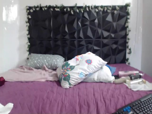 Live sex webcam photo for reyyanAslan #257618999