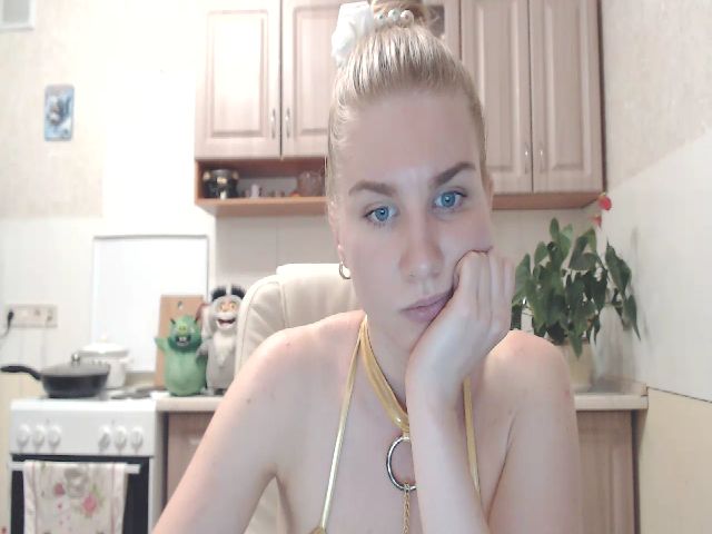 Live sex webcam photo for Ms_Charming #264515801