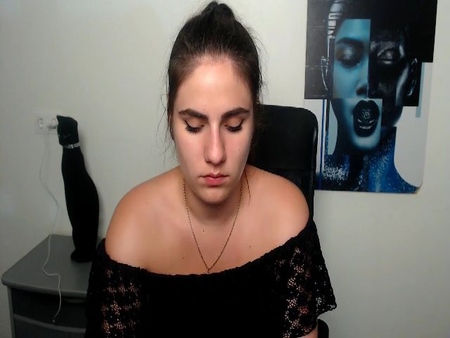 Live sex webcam photo for MollyKiss_ #260834500