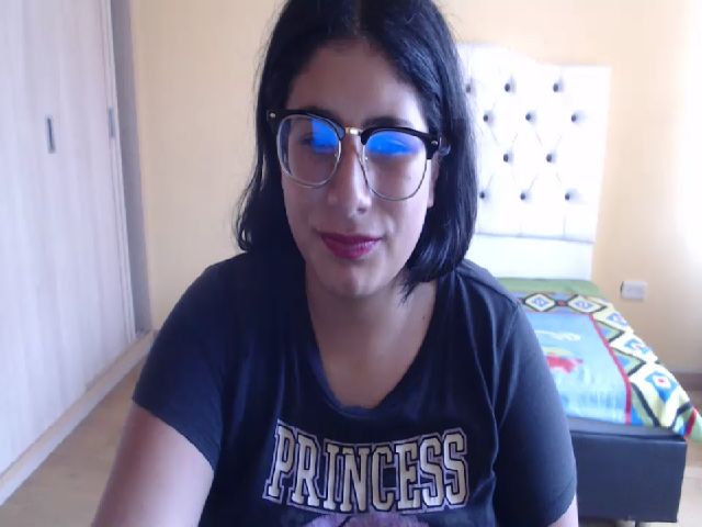 Live sex webcam photo for Aishafoxxx #253527526