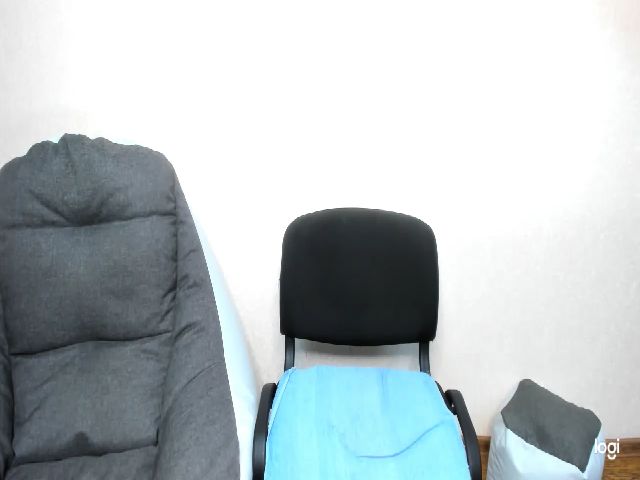 Live sex webcam photo for SarahSmiths #255212165