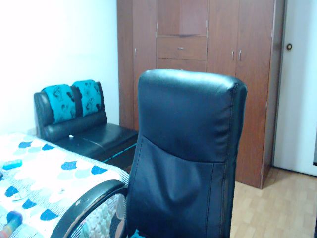 Live sex webcam photo for Gaby_blue #253569193