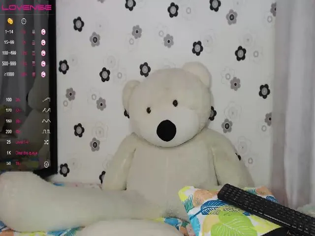 Live sex webcam photo for AbbyCollinss #262247222