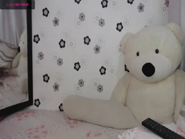 Live sex webcam photo for AbbyCollinss #252829071