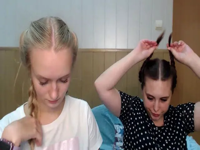 Live sex webcam photo for BeautiAmber #264268137