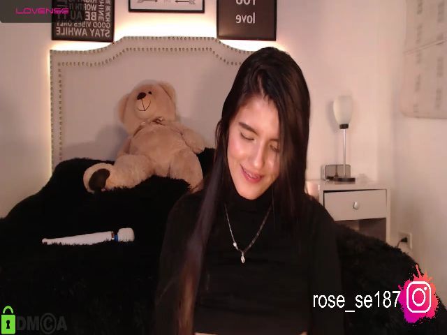 Live sex webcam photo for Rose_se #256112578