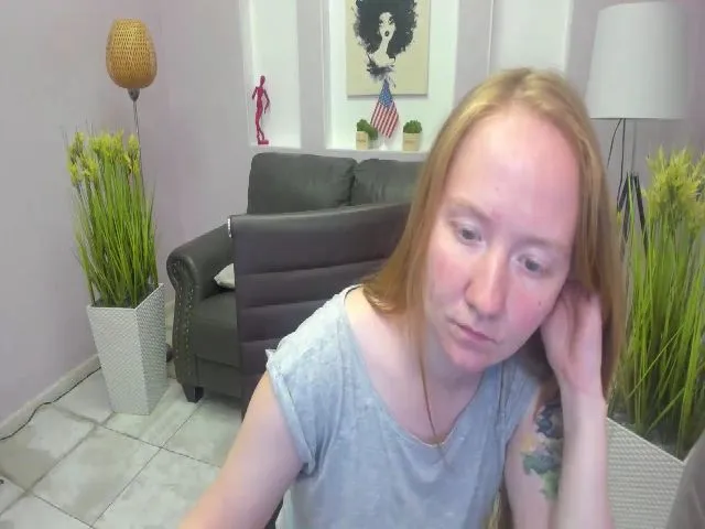 Live sex webcam photo for StunningKelly #252438923