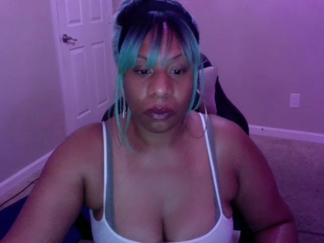 Live sex webcam photo for Juiciikulture #264473929