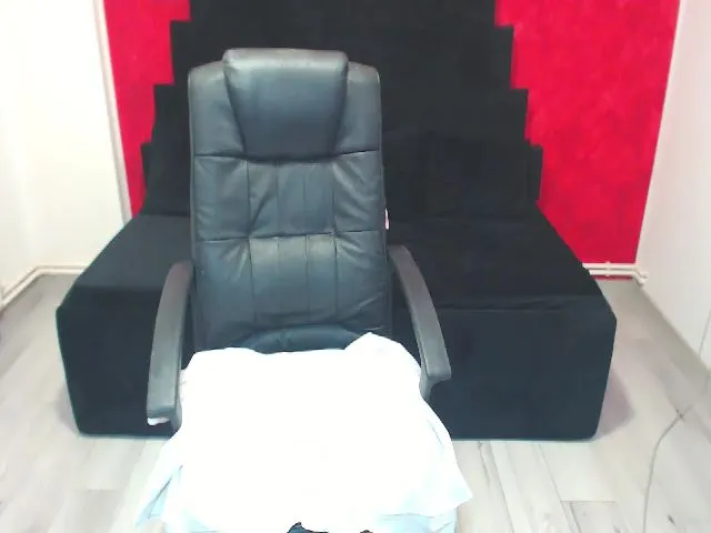 Live sex webcam photo for ElenaSworld #261928674
