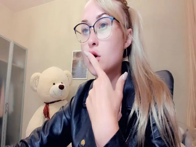 Live sex webcam photo for Mistress_Eva_ #263962563