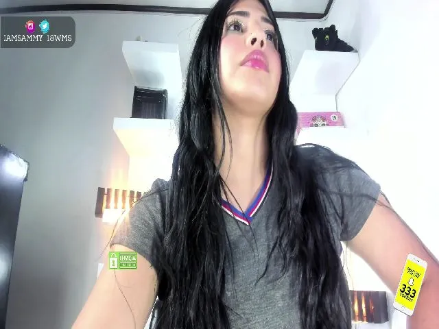 Live sex webcam photo for Sammy_18_ #258492187
