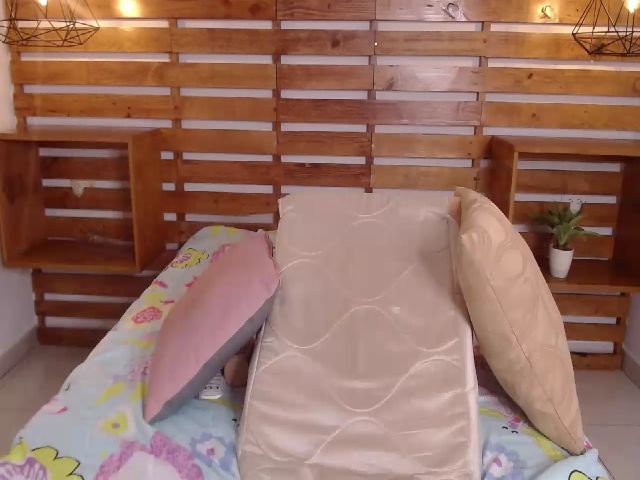 Live sex webcam photo for Katsumi_zenn #265346377