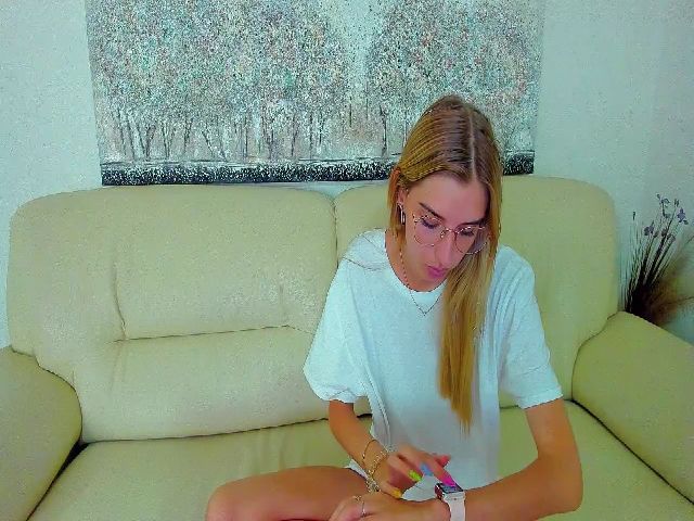 Live sex webcam photo for Springibabby #265087950