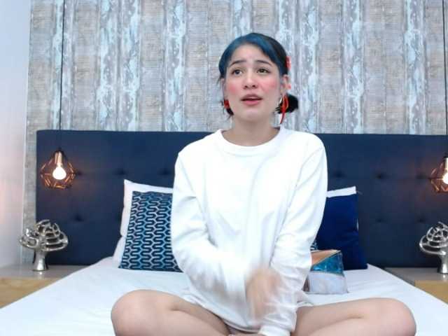 Live sex webcam photo for GaiaDeniska #241331998