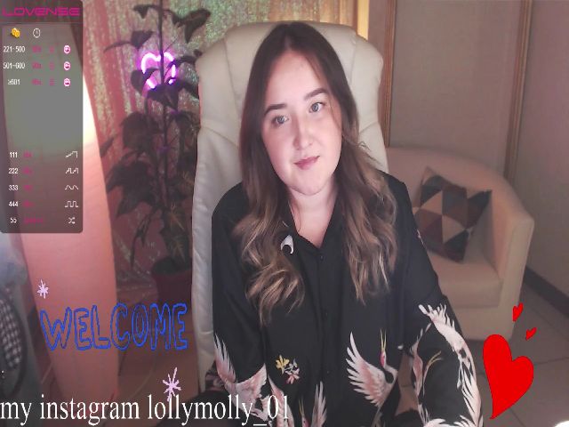 Live sex webcam photo for MollyLoo #253431502
