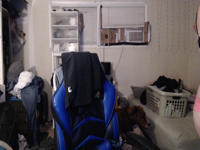 Live sex webcam photo for PunkChick420 #264068176