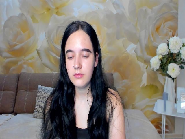 Live sex webcam photo for Steffi18 #259409600