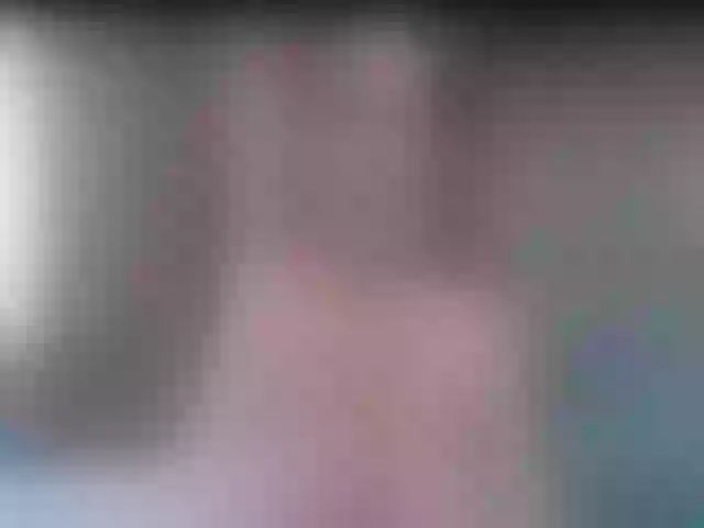 Live sex webcam photo for AizaRae #254422876