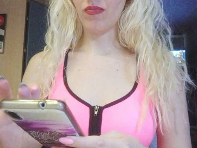 Live sex webcam photo for VIPGERL99 #241233050