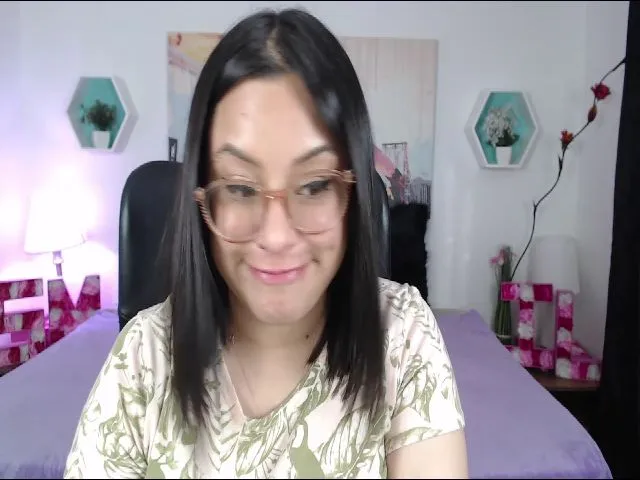 Live sex webcam photo for Sexualmilena #263890223