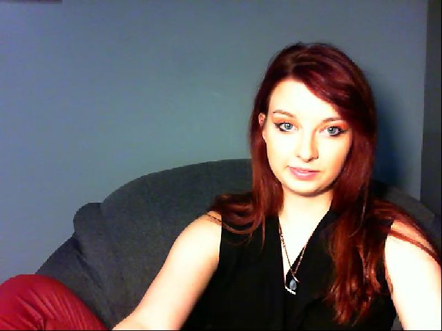 Live sex webcam photo for VirginLuna18 #264356168