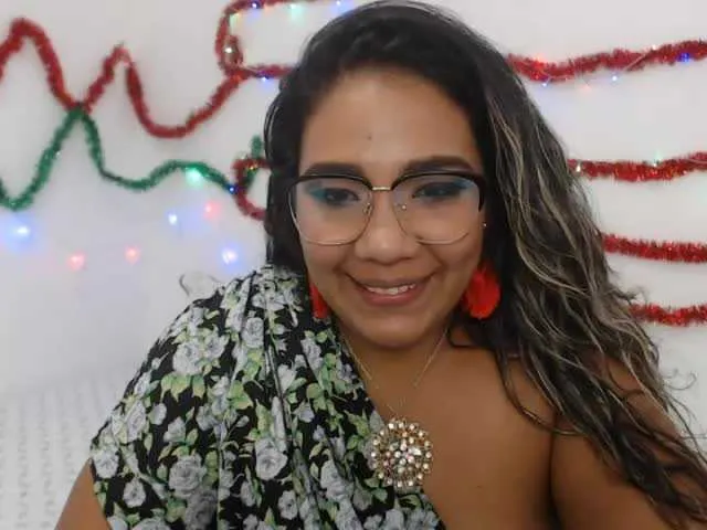Live sex webcam photo for IndianMama #240912721