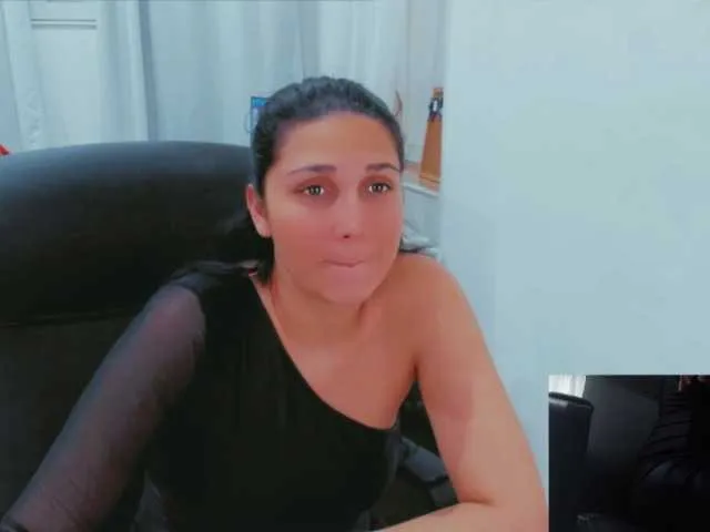 Live sex webcam photo for AlexisSecret #241467965