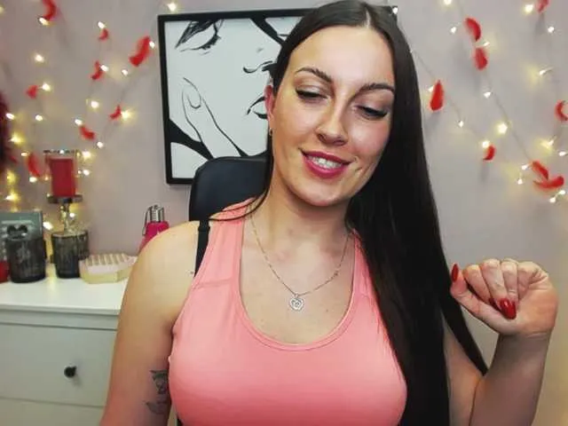 Live sex webcam photo for amandaBURN #241403441