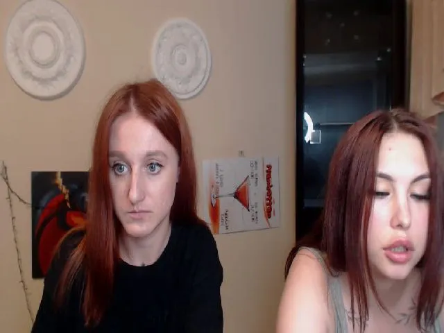 Live sex webcam photo for BeautiAmber #258174318