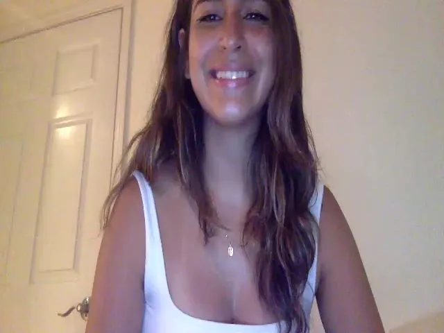 Live sex webcam photo for FreckledPoni #262472299