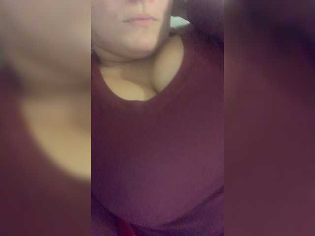 Live sex webcam photo for JadeLynn365 #241324851